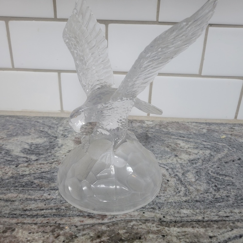 Cristal d'Arques Crystal Clear‎ Art Glass Eagle Statue Frosted Base